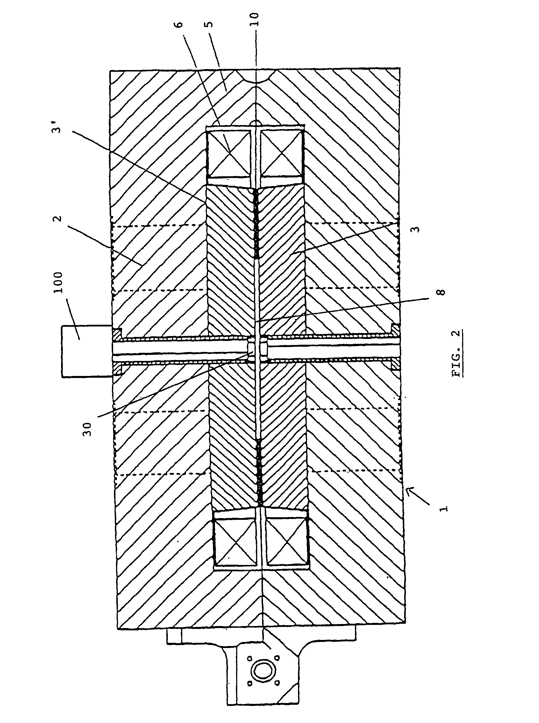 Cyclotron equipped with novel particle beam deflecting means