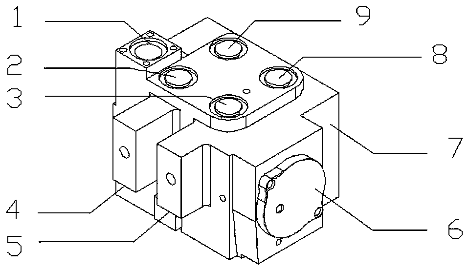 A pneumatic amplifier that can realize the function of three-break protection