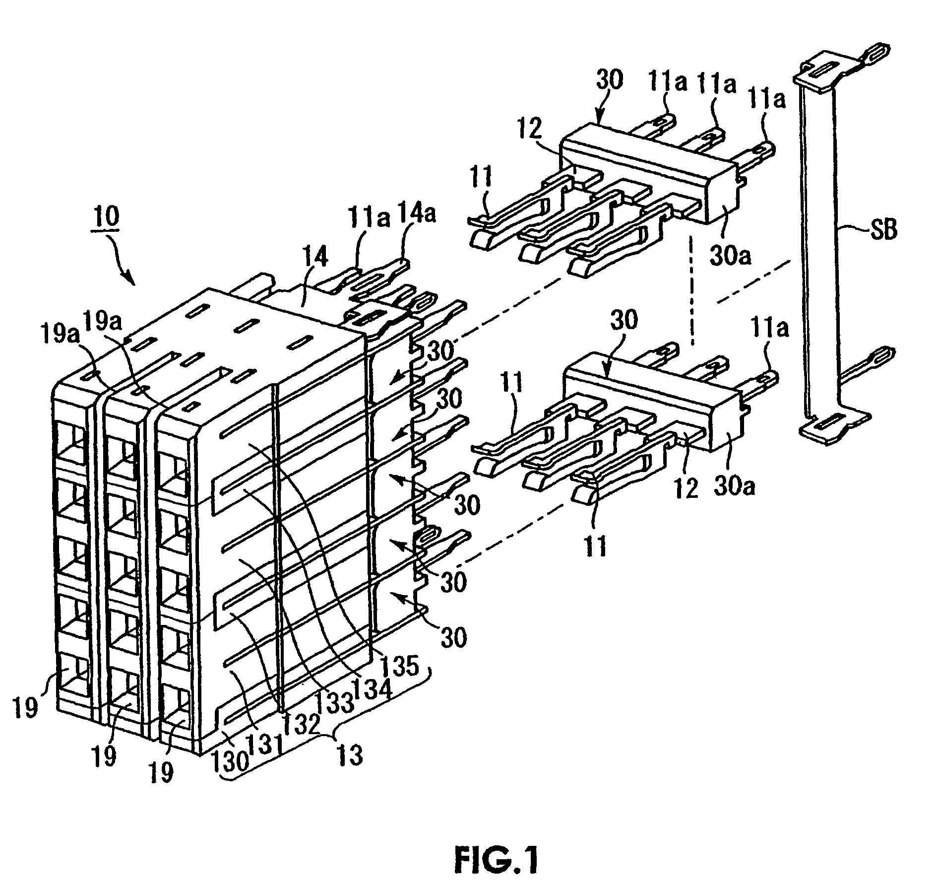 Board connecting connector and method for producing the same