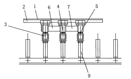 On-pile travelling device