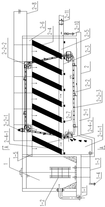 Antifouling metal membrane module filter based on microelectric structure and water purification method thereof