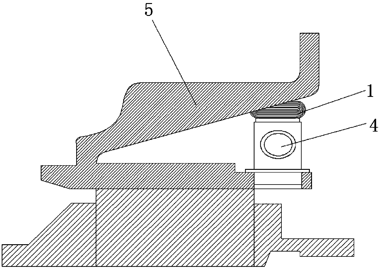 Mounting and fixing device and mounting method for capacitive gap sensor