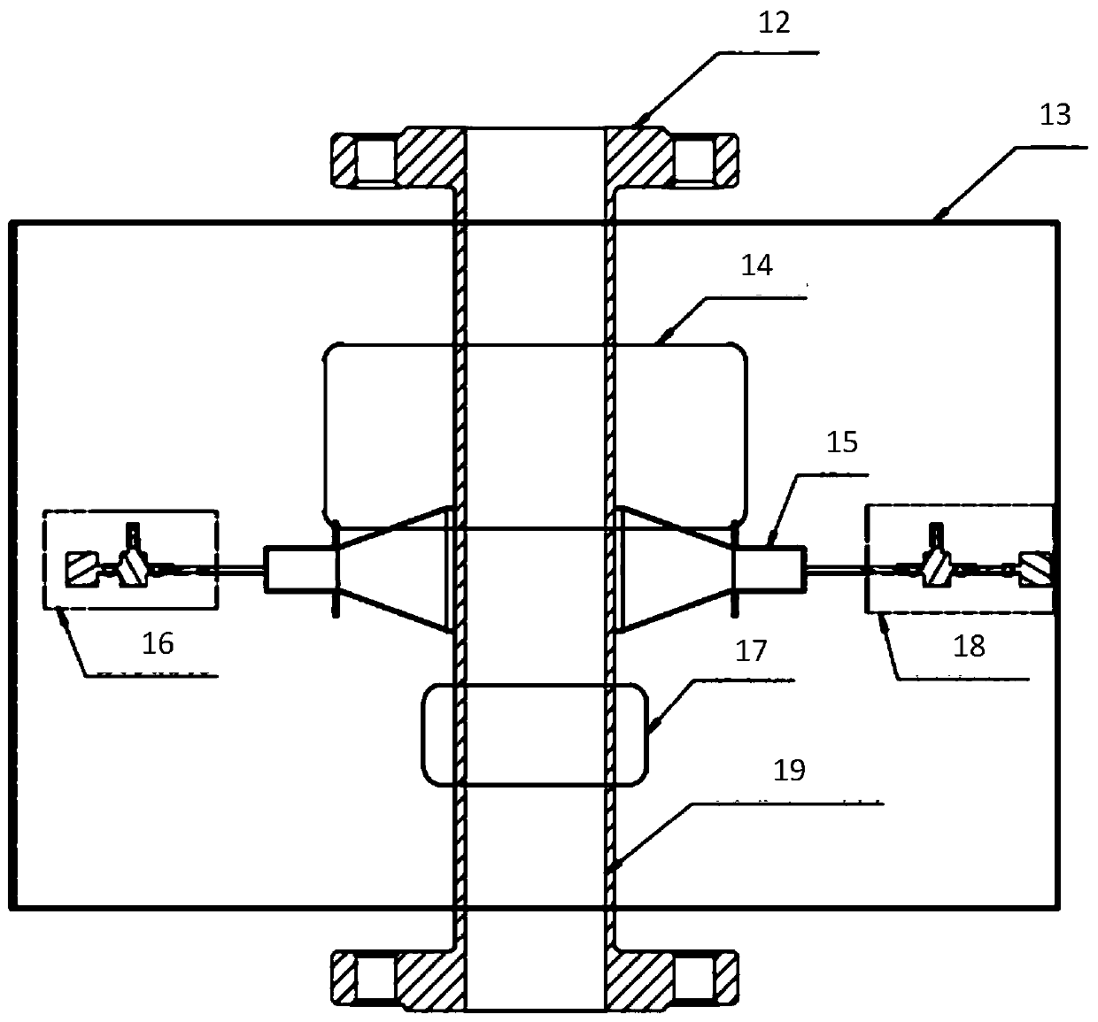 Microwave transmission method-based crude oil water content detection device and detection method