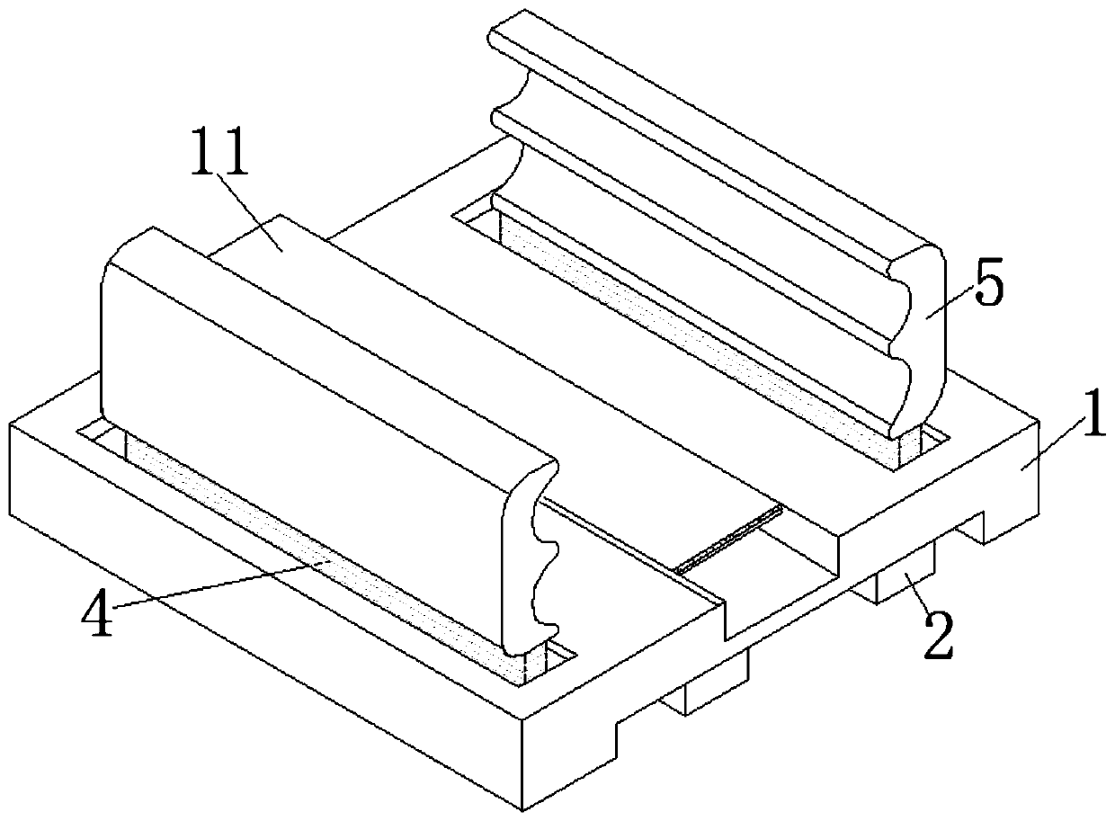 Anti-dumping tray for logistics transportation of pipes