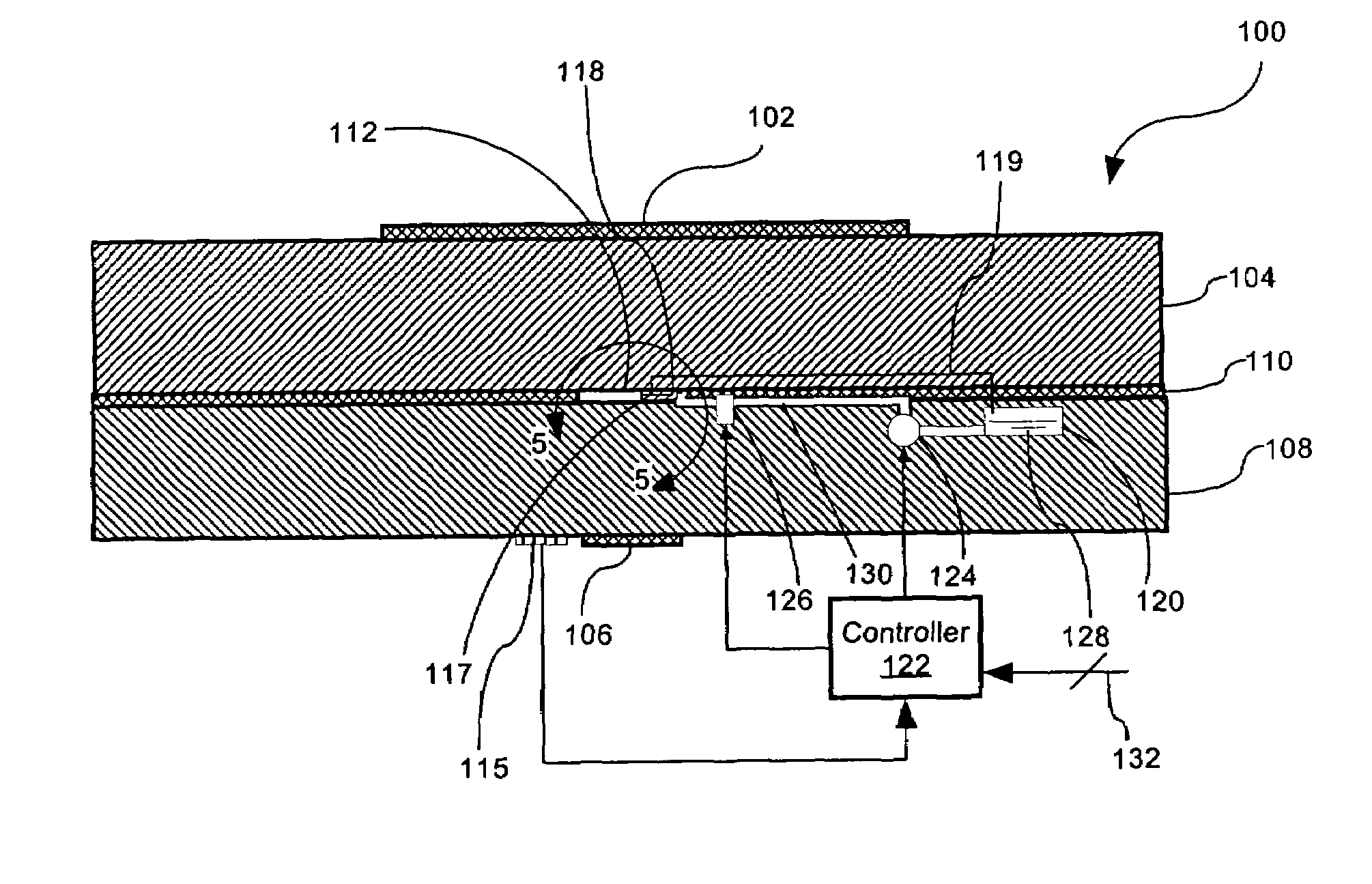 Shaped ground plane for dynamically reconfigurable aperture coupled antenna