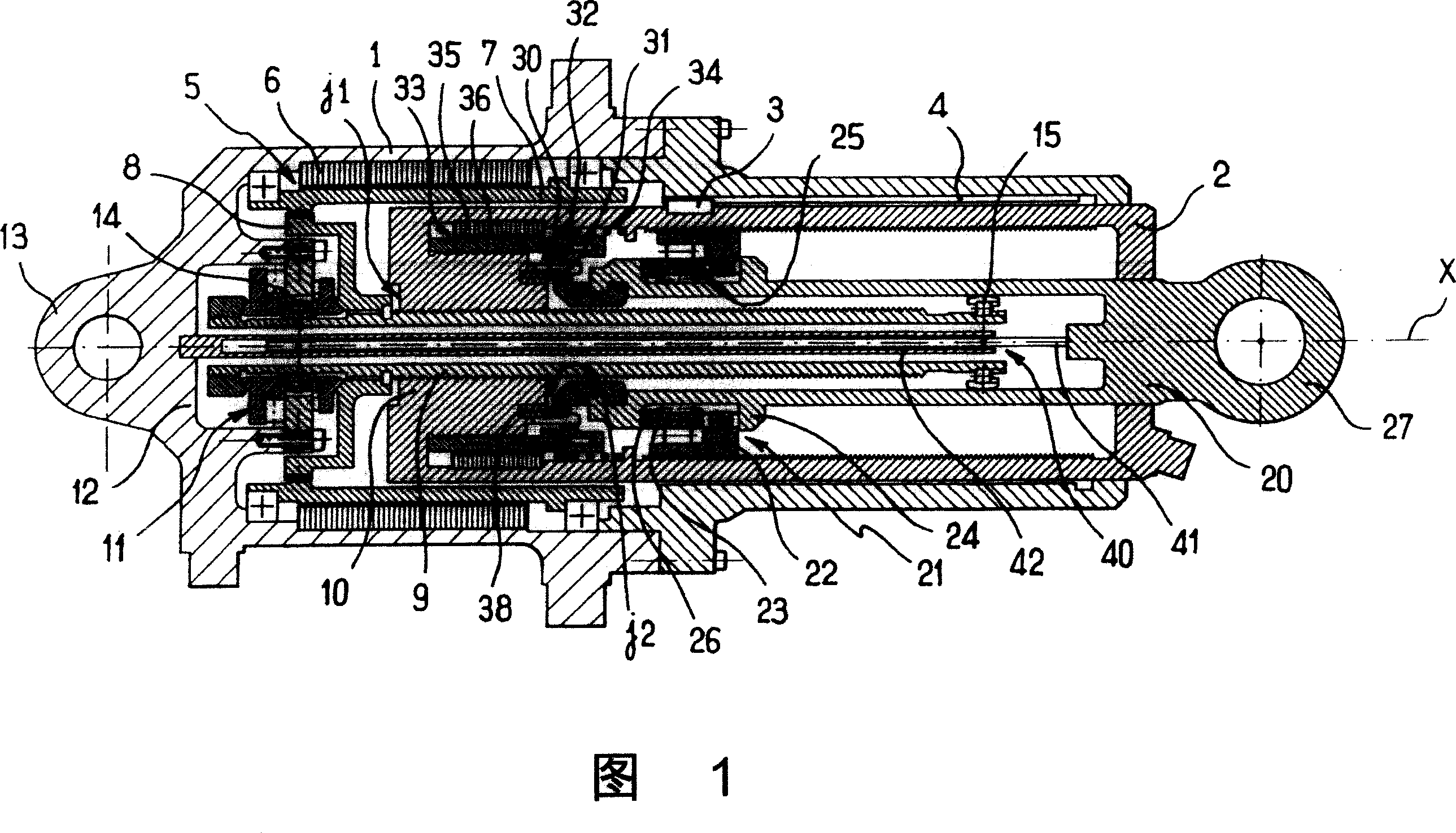 Telescopic actuator with a main rod and an auxiliary rod, and method applying said actuator