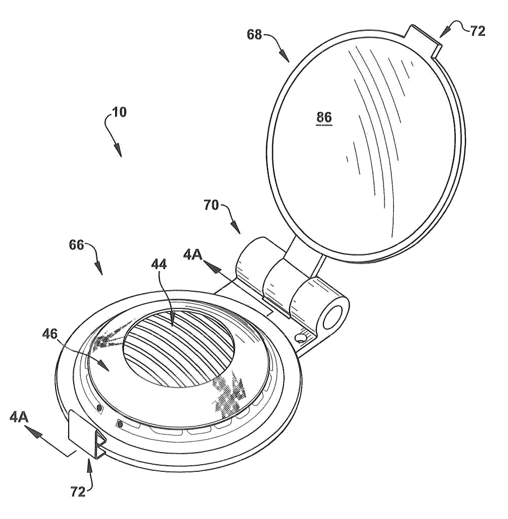 Apparatus and method for delivering a therapeutic agent to ocular tissue