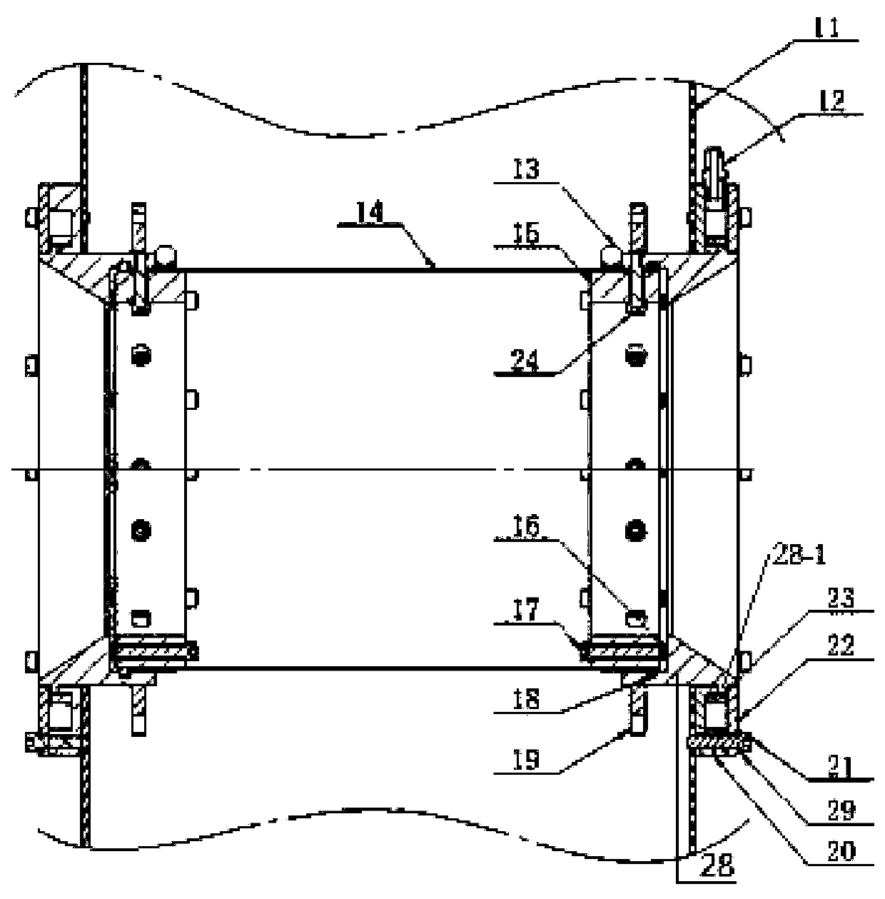 A drum sealing device of a drum type chip removal machine, a drum, and a drum chip removal machine