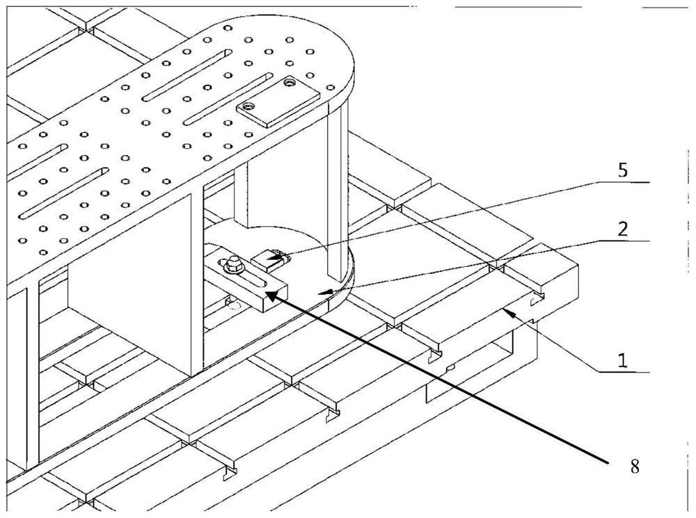 Clamping platform and clamping method for oil sludge CNC milling