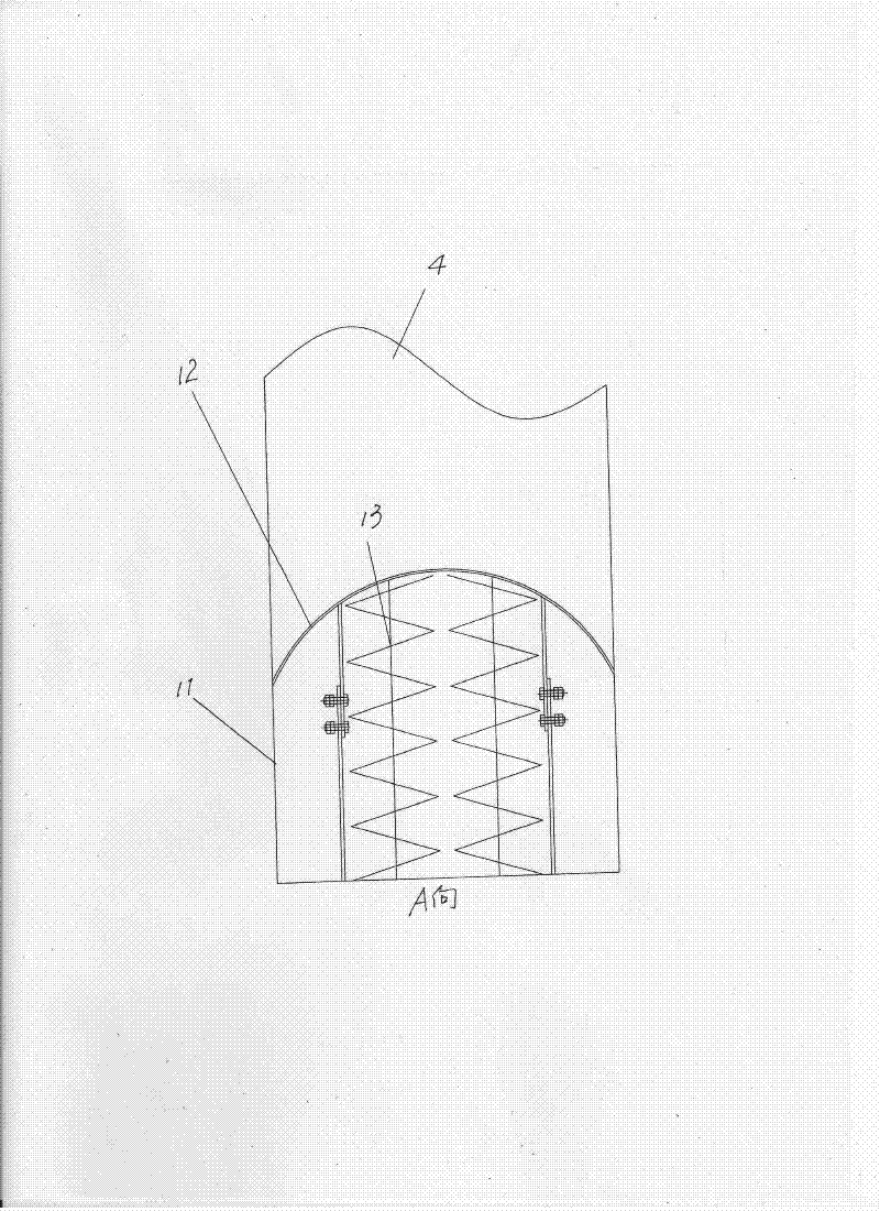 Inclined plate type device for preventing lump coal from being broken in process of entering bin