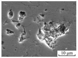 A closed pore structure ceramic coating and its preparation process