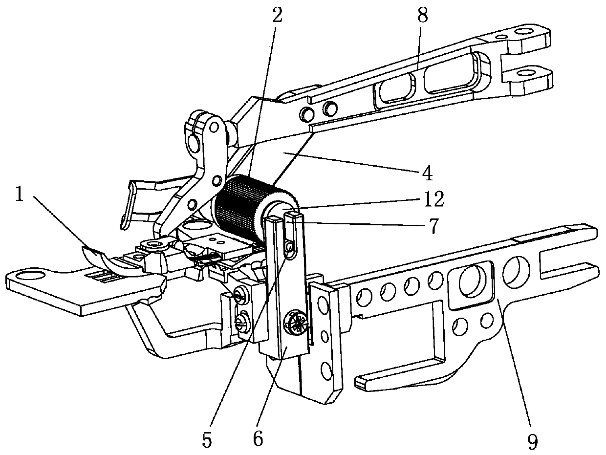 A kind of synchronous feeding device and sewing machine