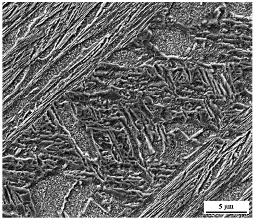 Welding joint of low-alloy and ultrahigh-strength steel and welding method