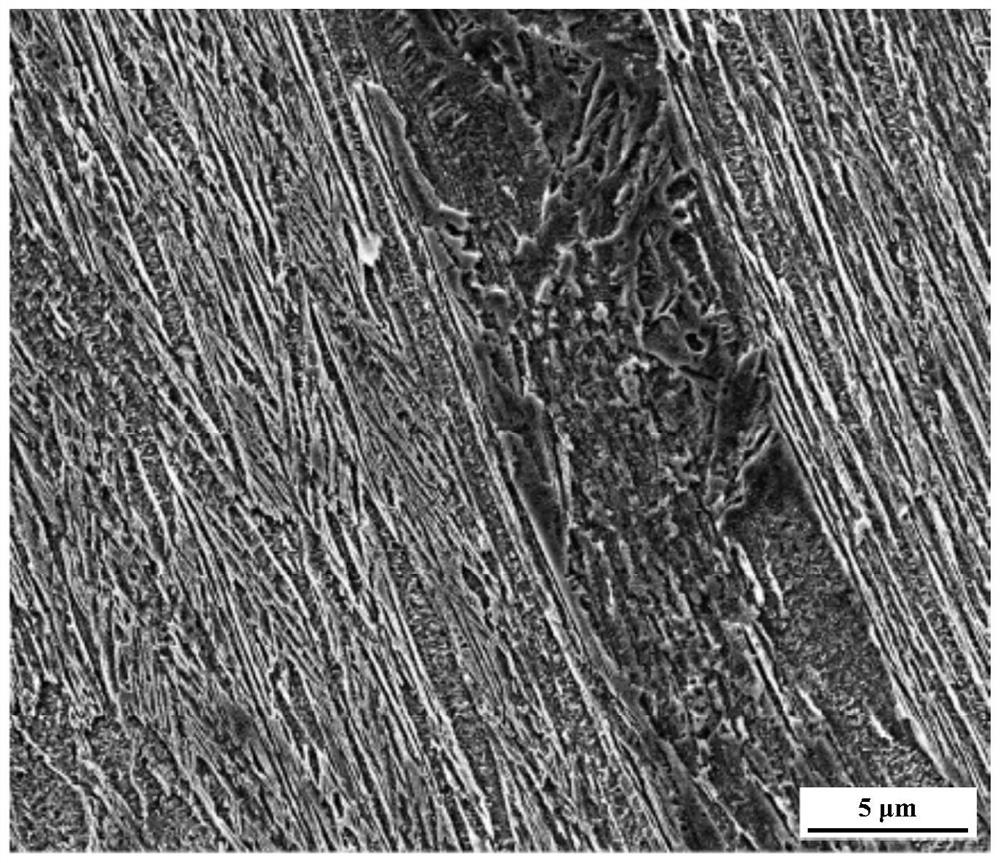 Welding joint of low-alloy and ultrahigh-strength steel and welding method