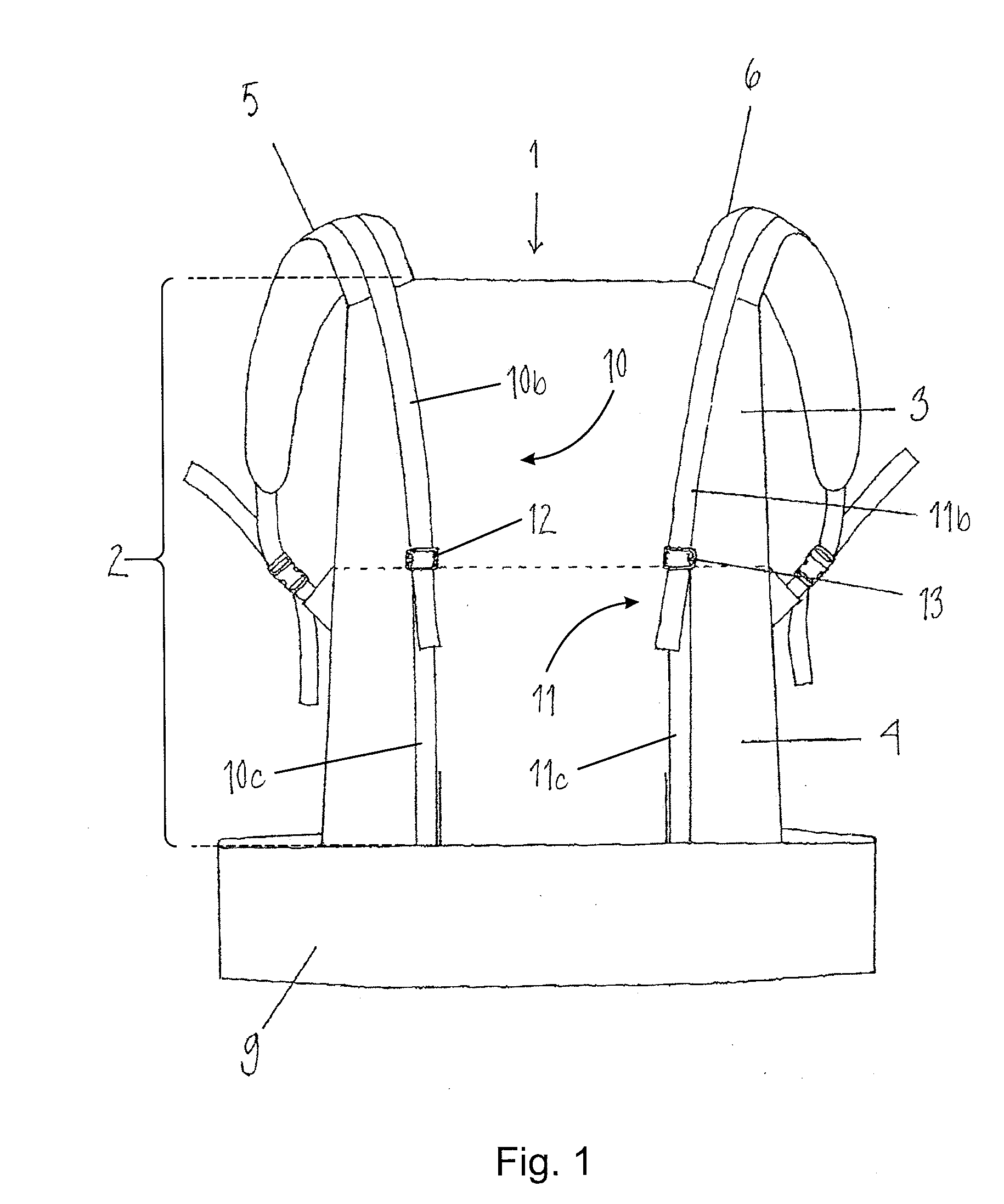 Arrangement for adjusting the length of a carrying section of a child carrier