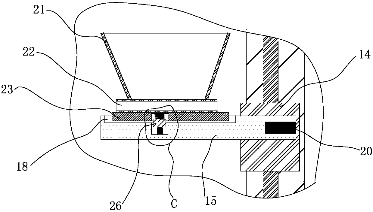 Wall building machine with automatic feeding function