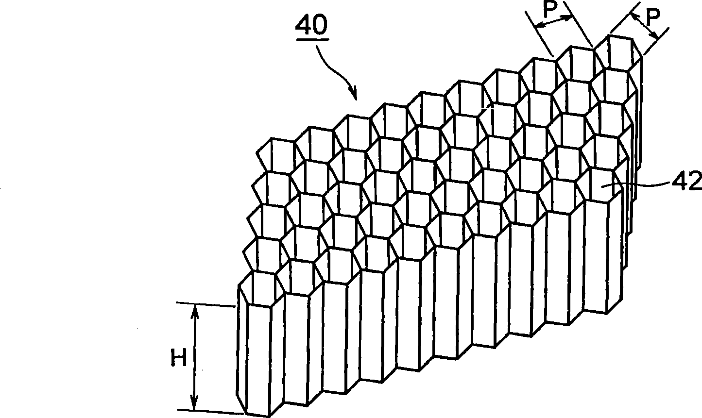 Resin molding apparatus and method of resin molding