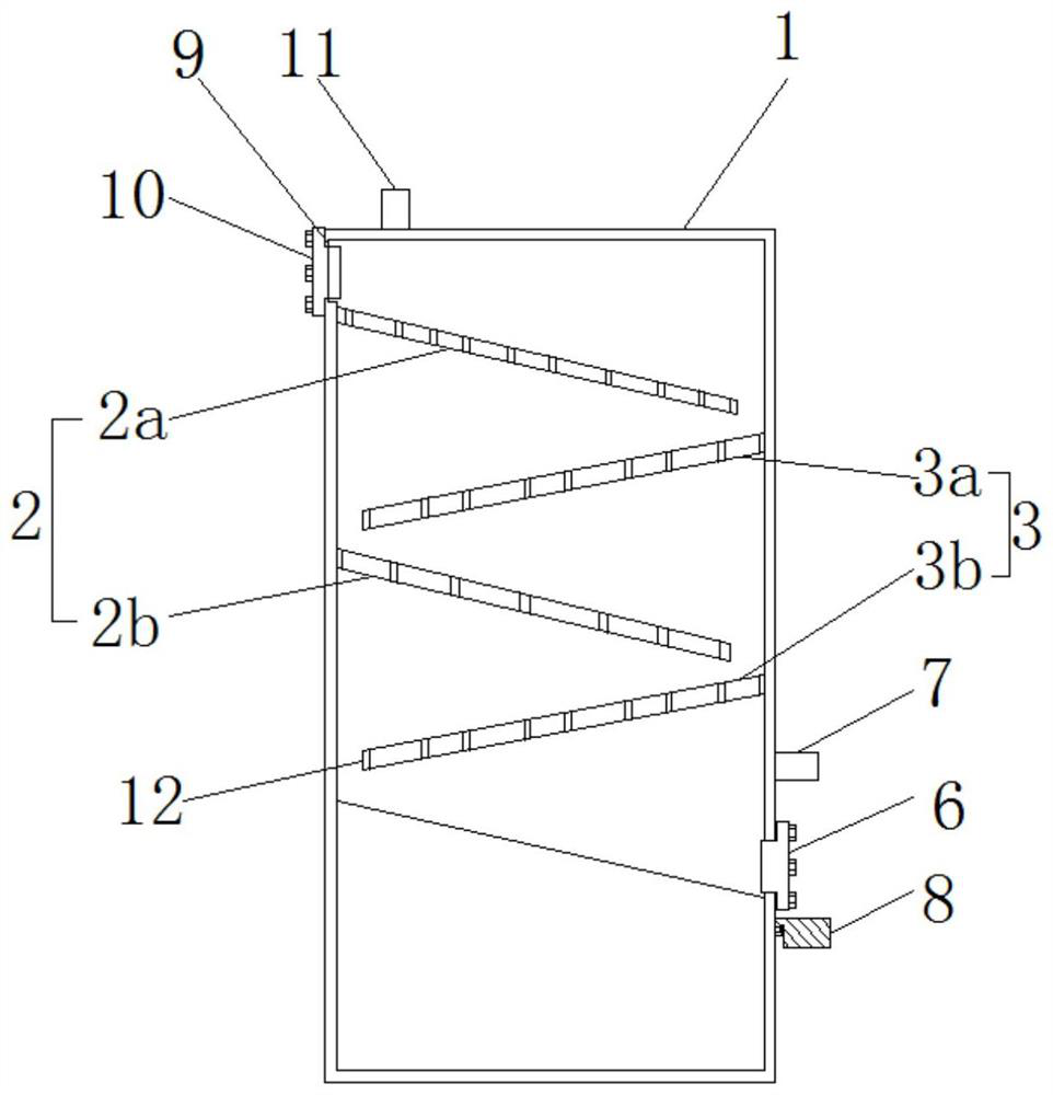 A steady flow tank for domestic drinking water and its cleaning device