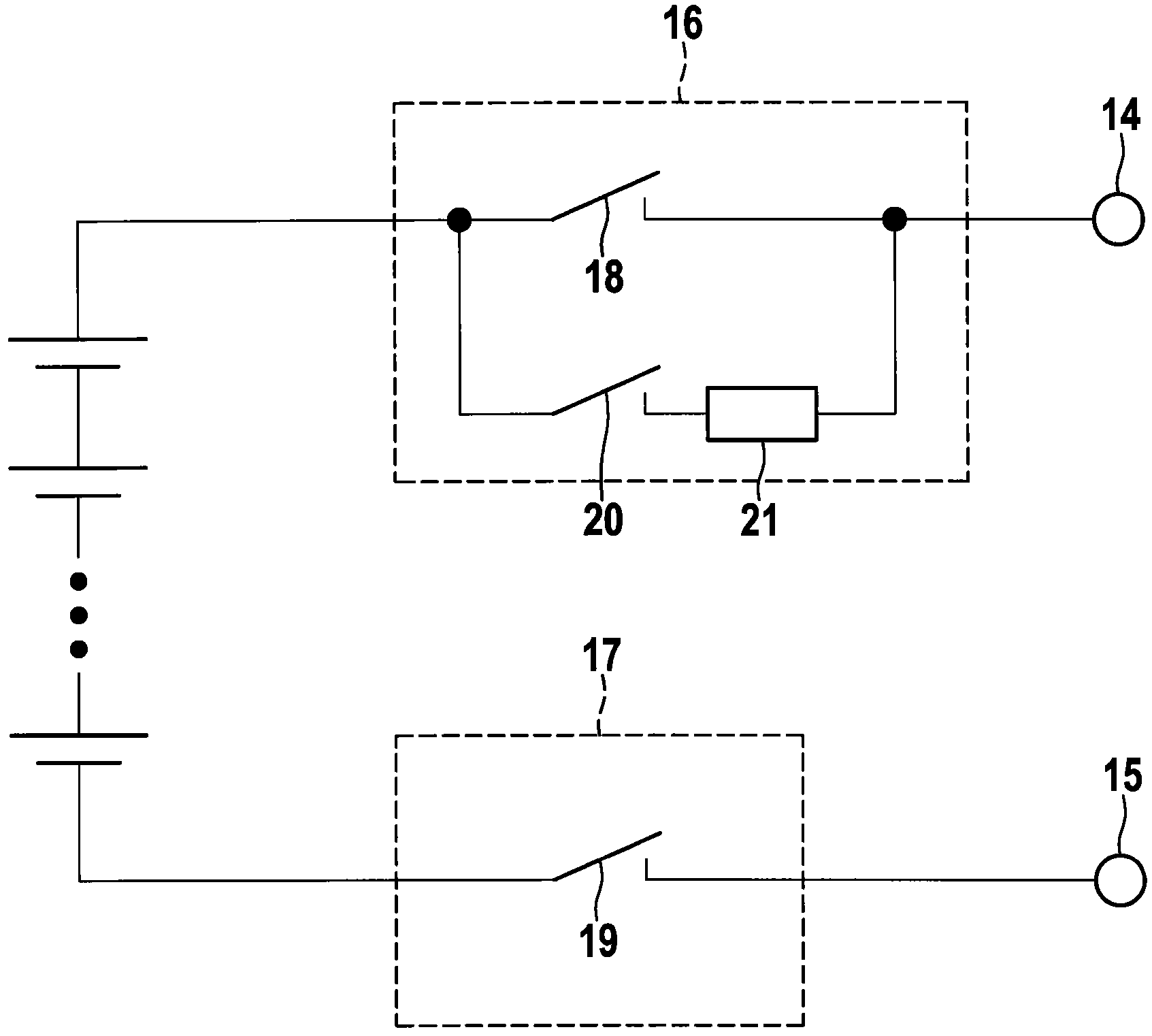 Battery comprising an integrated pulse width modulation inverter