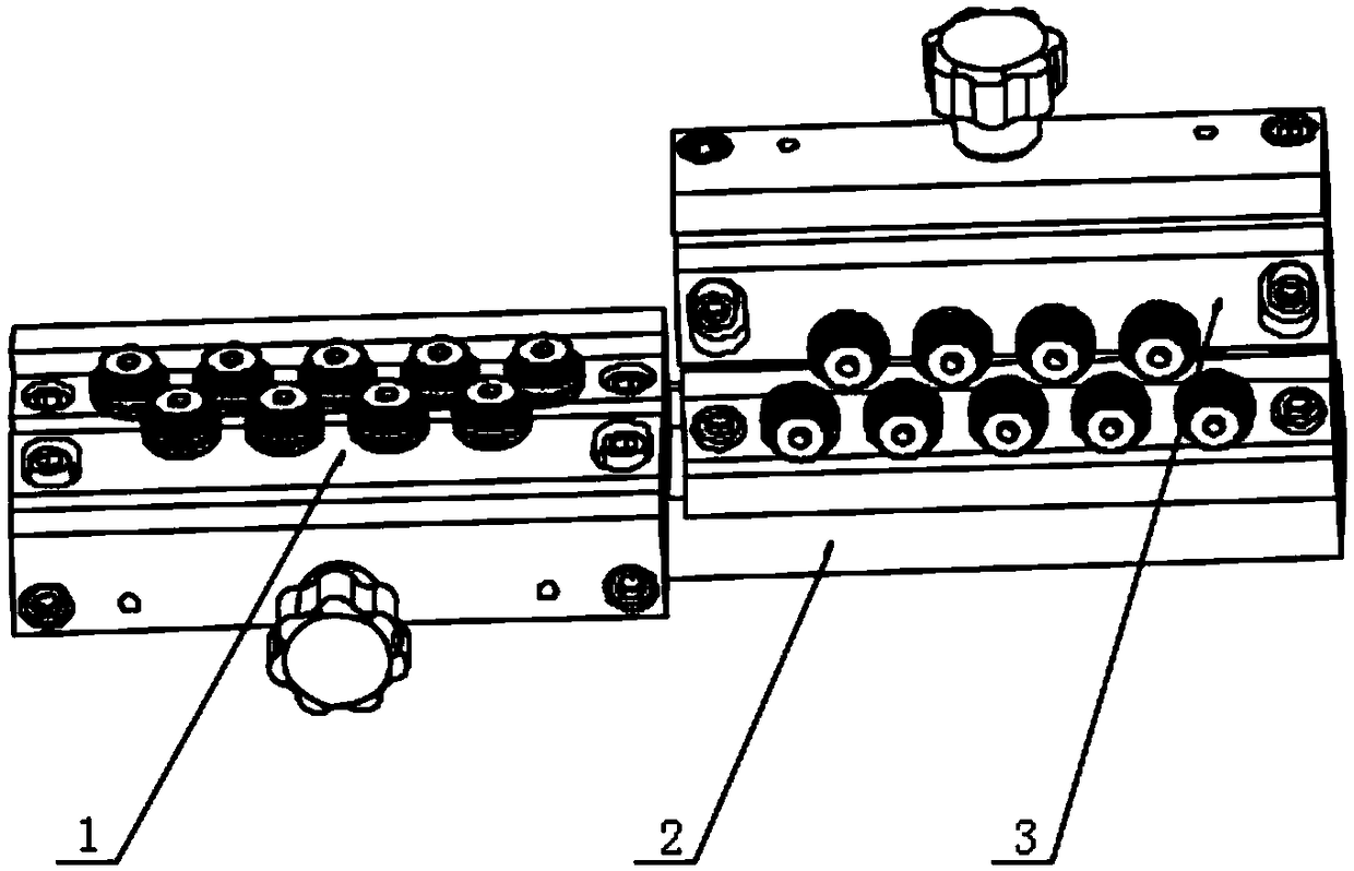 Flat yarn straightening mechanism for manufacturing guide needles