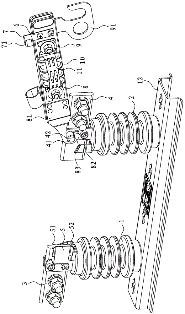 Low voltage fuse disconnect switch