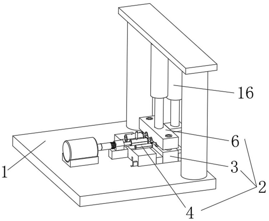 Automatic processing device for radial distribution of fibers in yarns