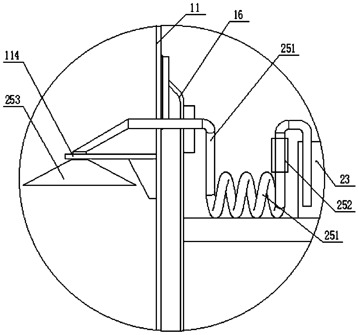 Spraying type inner-cooling distillation device