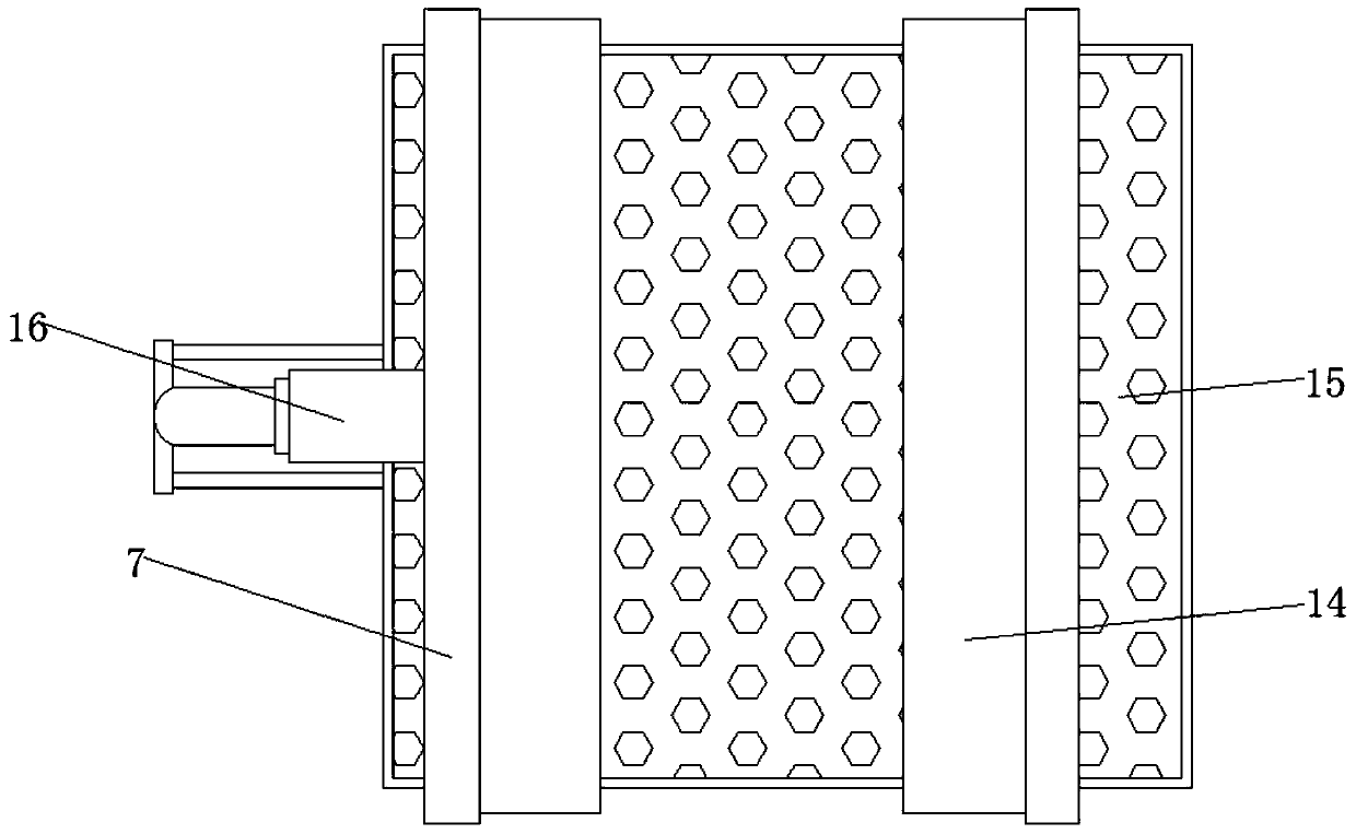 Batched egg collecting device for chicken breeding