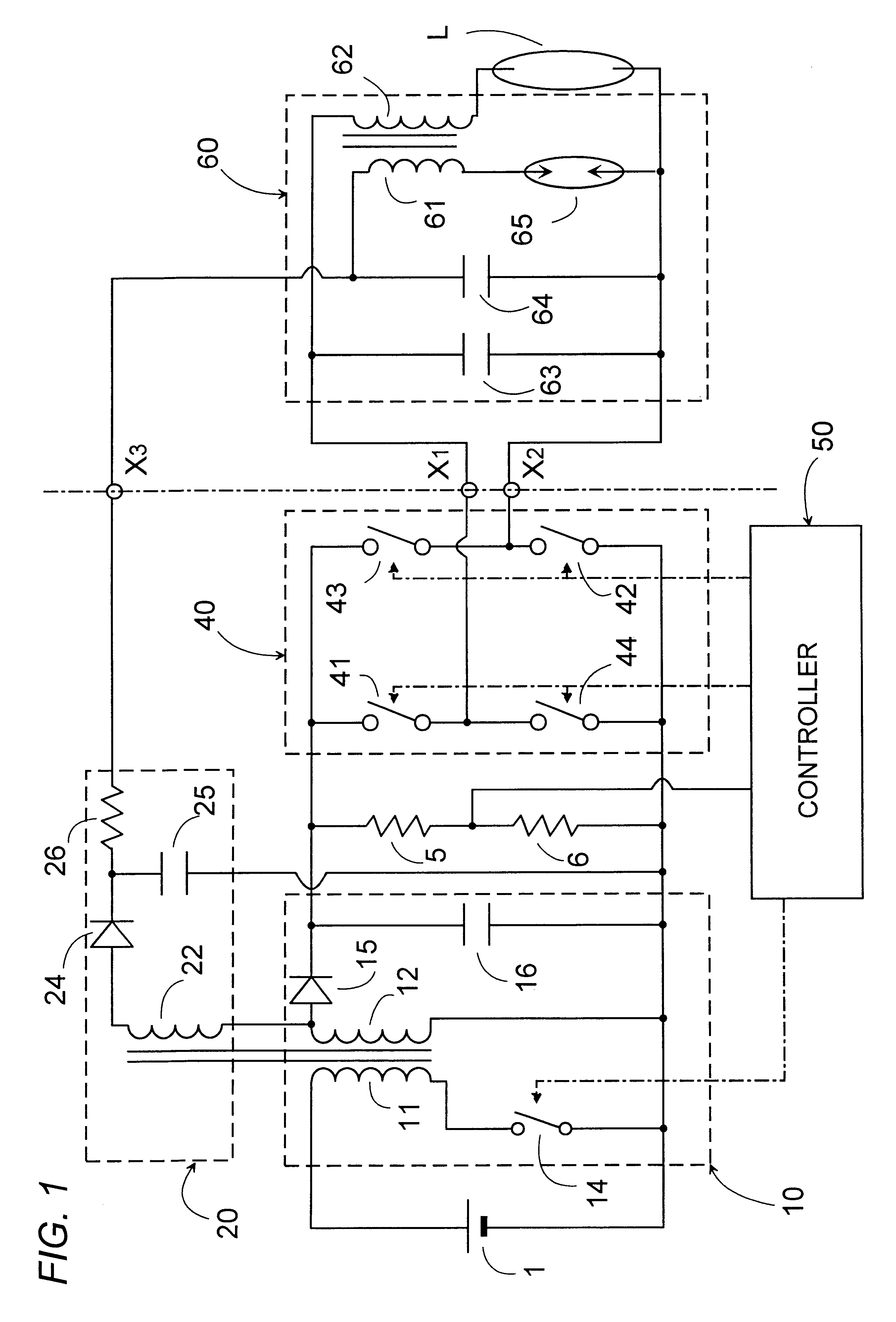 Ballast for a discharge lamp