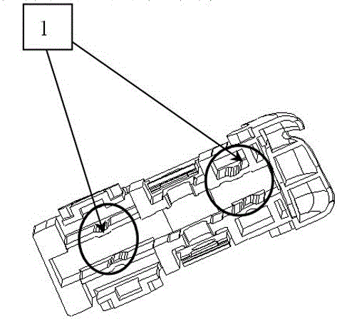 A wiper connector and its matched wiper arm and its assembly method