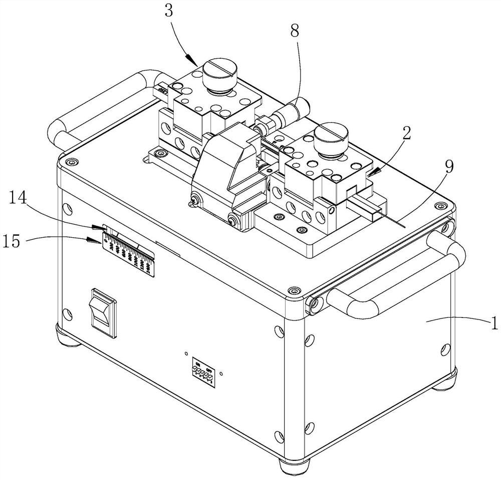 Optical fiber cutting device