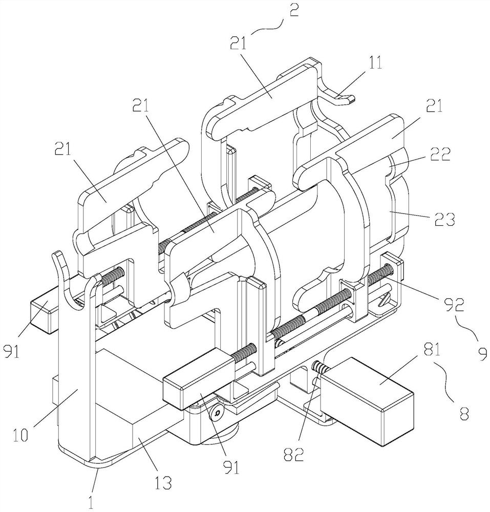 Mounting device and robot with same