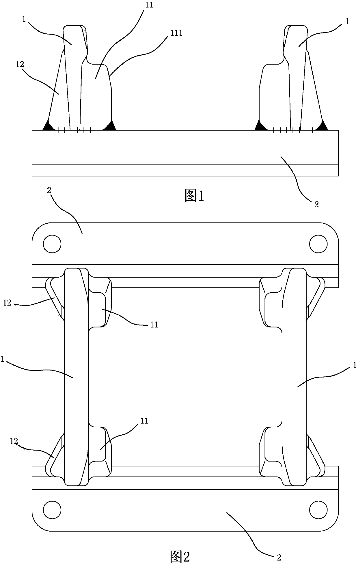 A chain protection mechanism and a crawler walking device