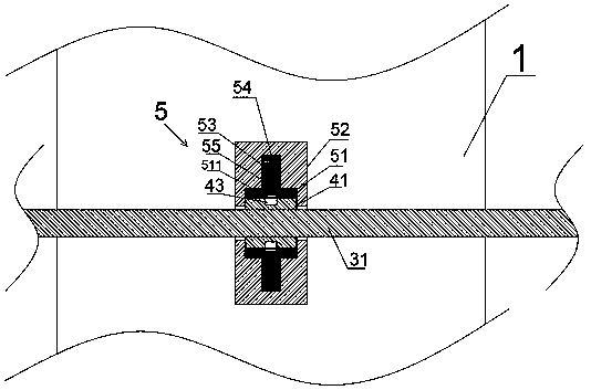 Compact shelf capable of adjusting length-width ratio so as to adapt to different fields, adjusting method and synchronizing method