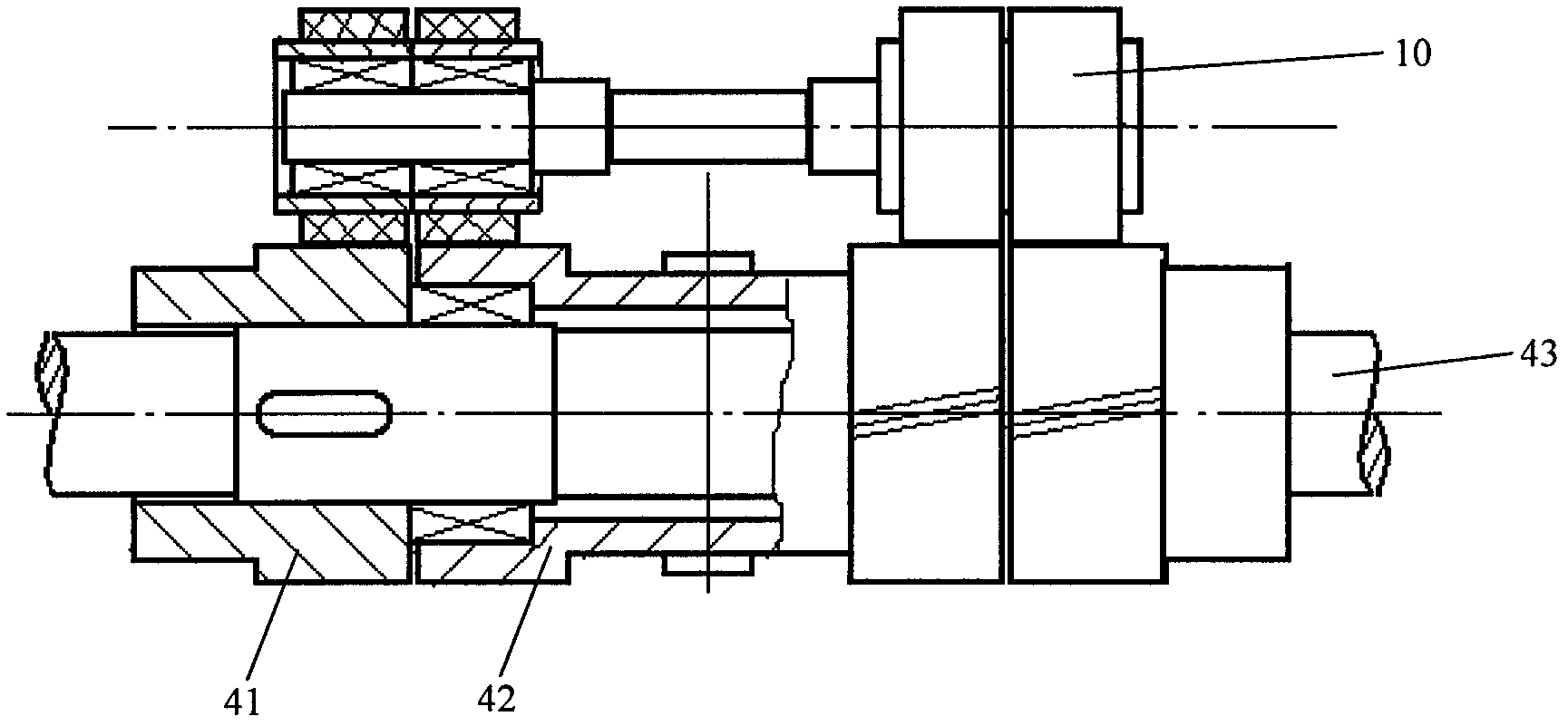 Ring spun sectional-color yarn and preparing method and device thereof