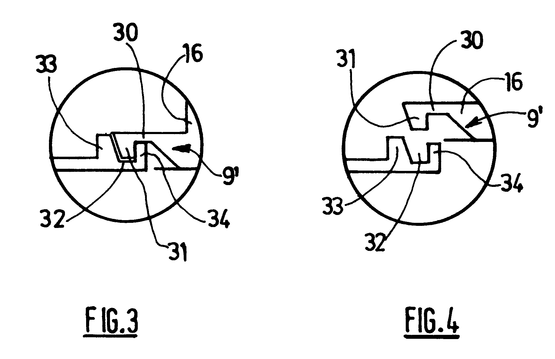 Attachement of a jet engine nacelle structure by means of a reinforced knife-edge/groove coupling