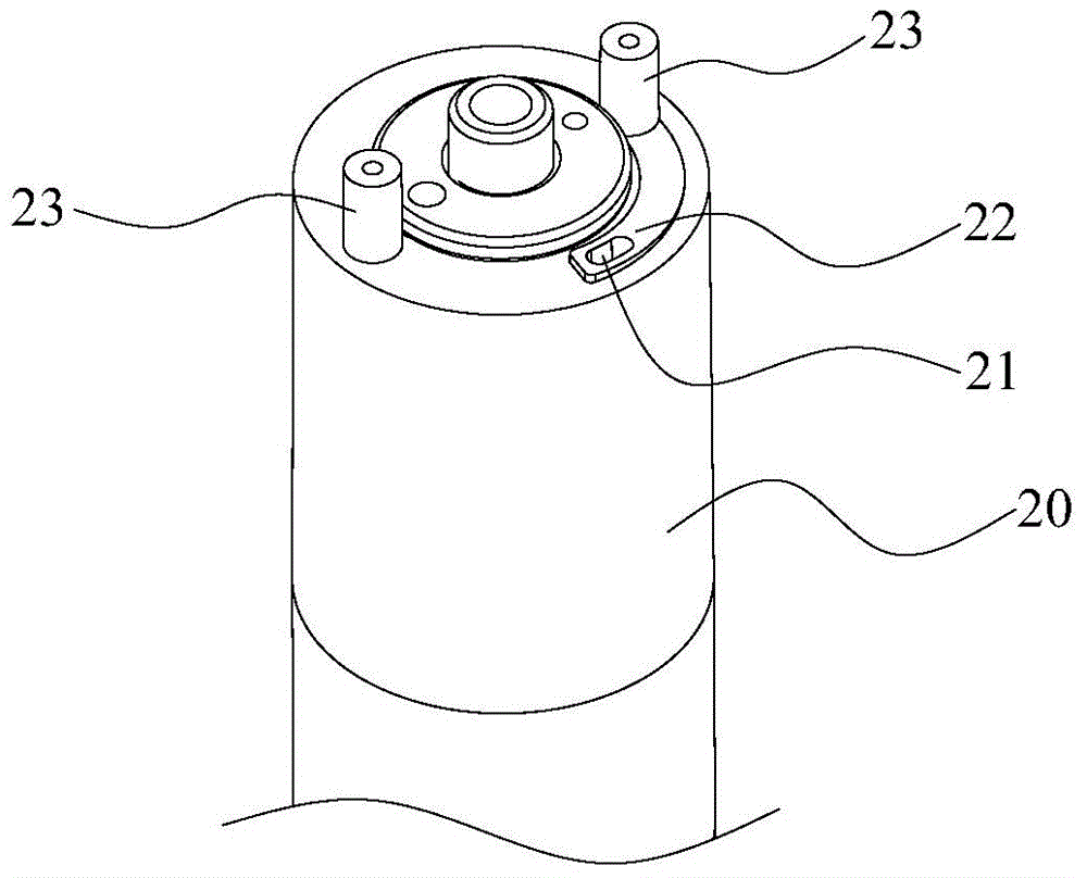 Electronic atomizing device with air inlet capable of being opened and closed