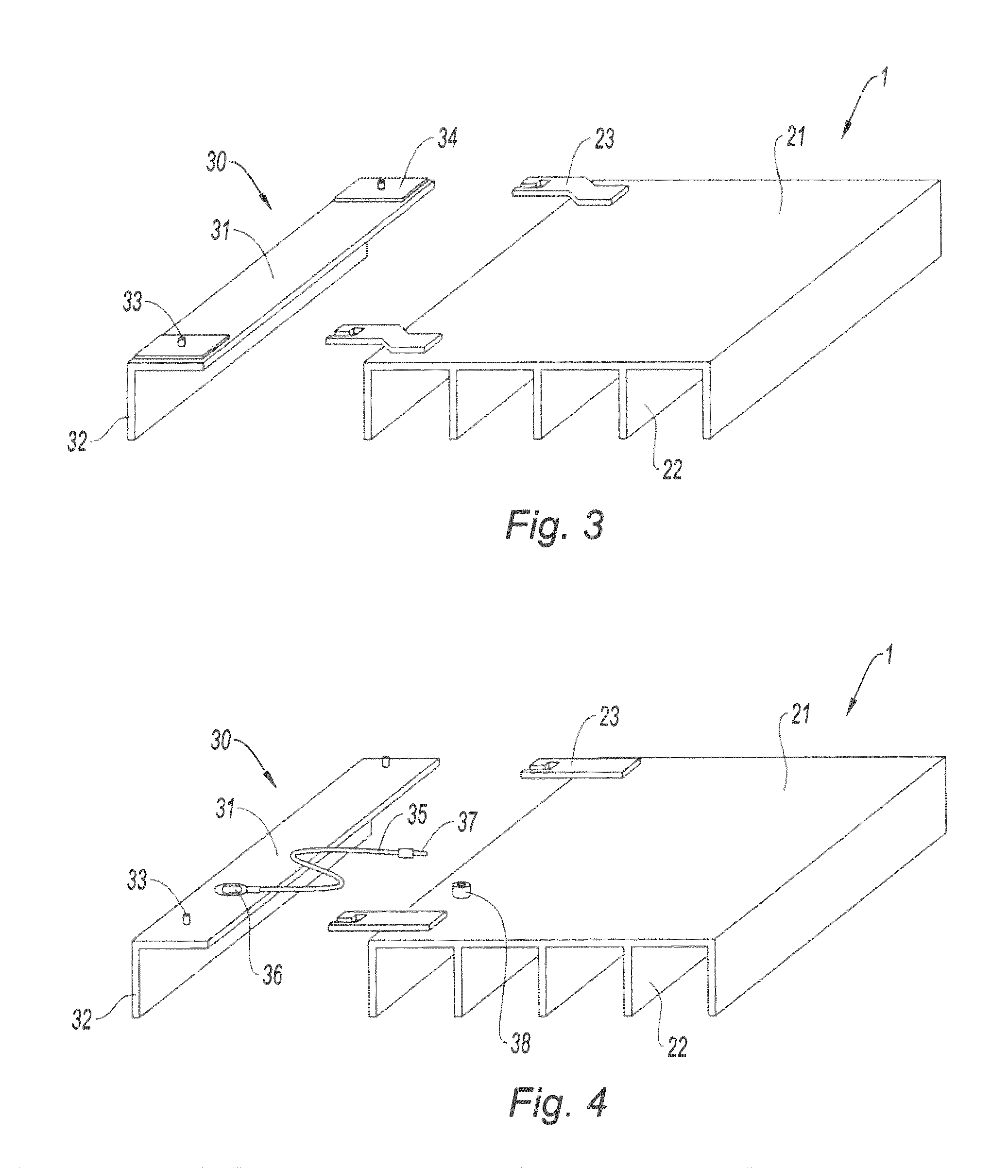 Expandable cableway for aircraft with a structure made of composite material