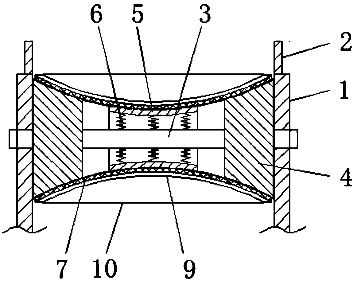 Mineral conveying device with function of preventing mineral from slipping for mining