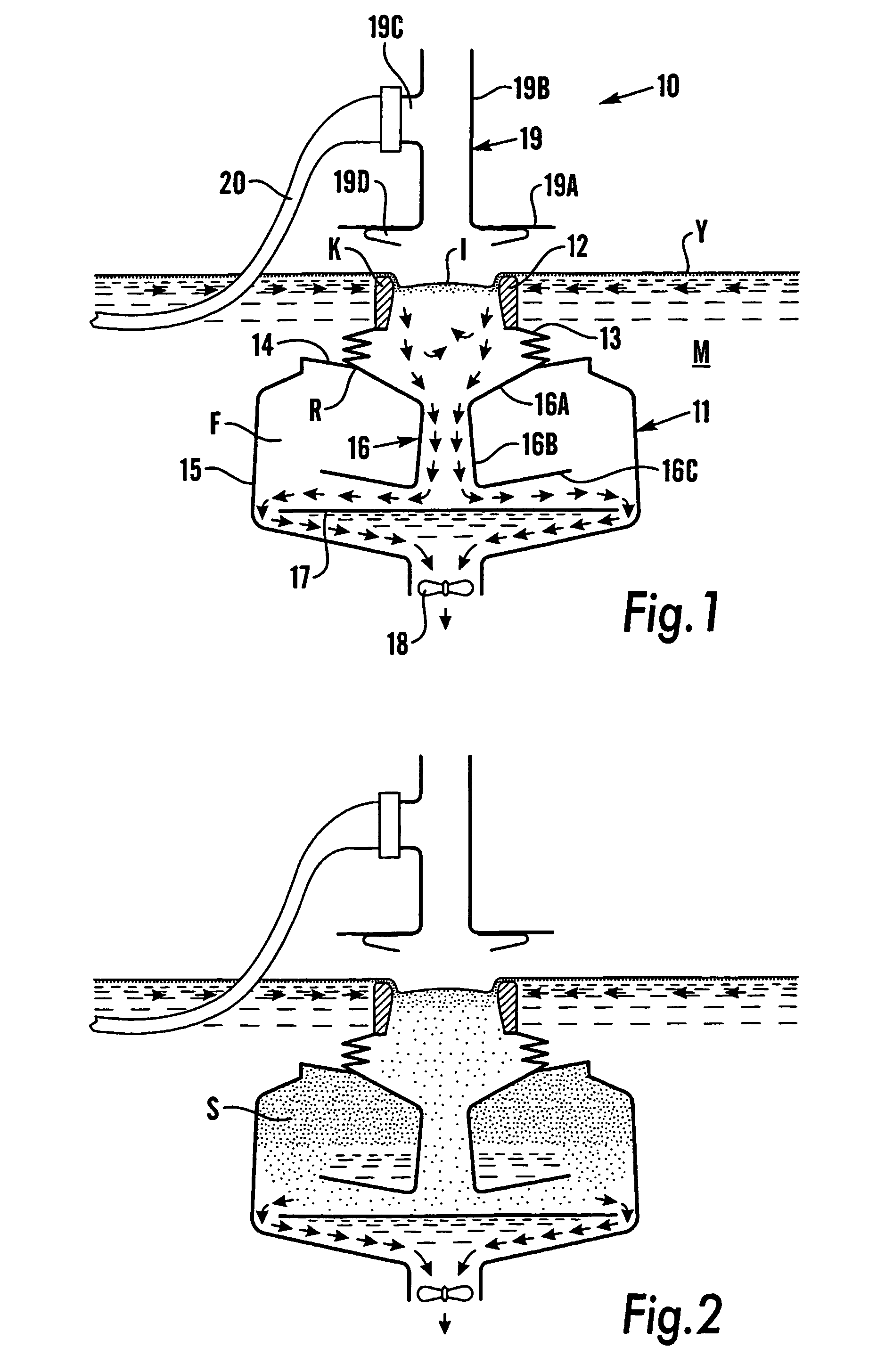 Method and apparatus for collecting pollutants in a body of water