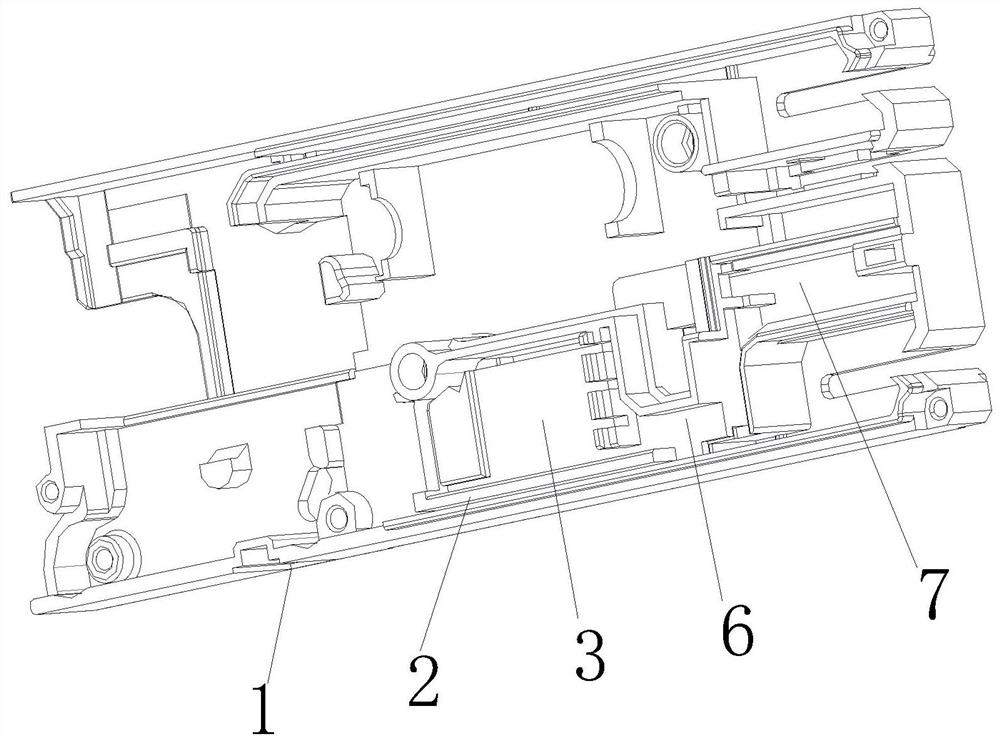 Arc striking channel of circuit breaker