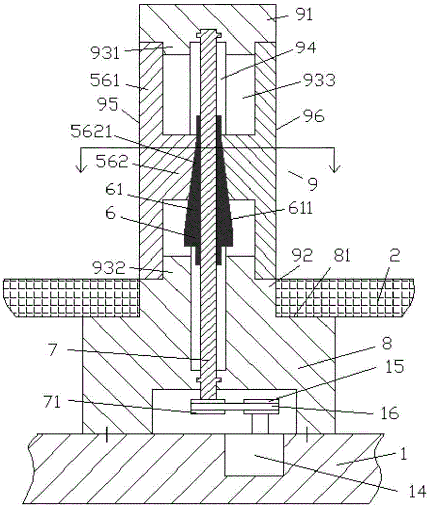 Fixing column device used for PCB and driven by chain