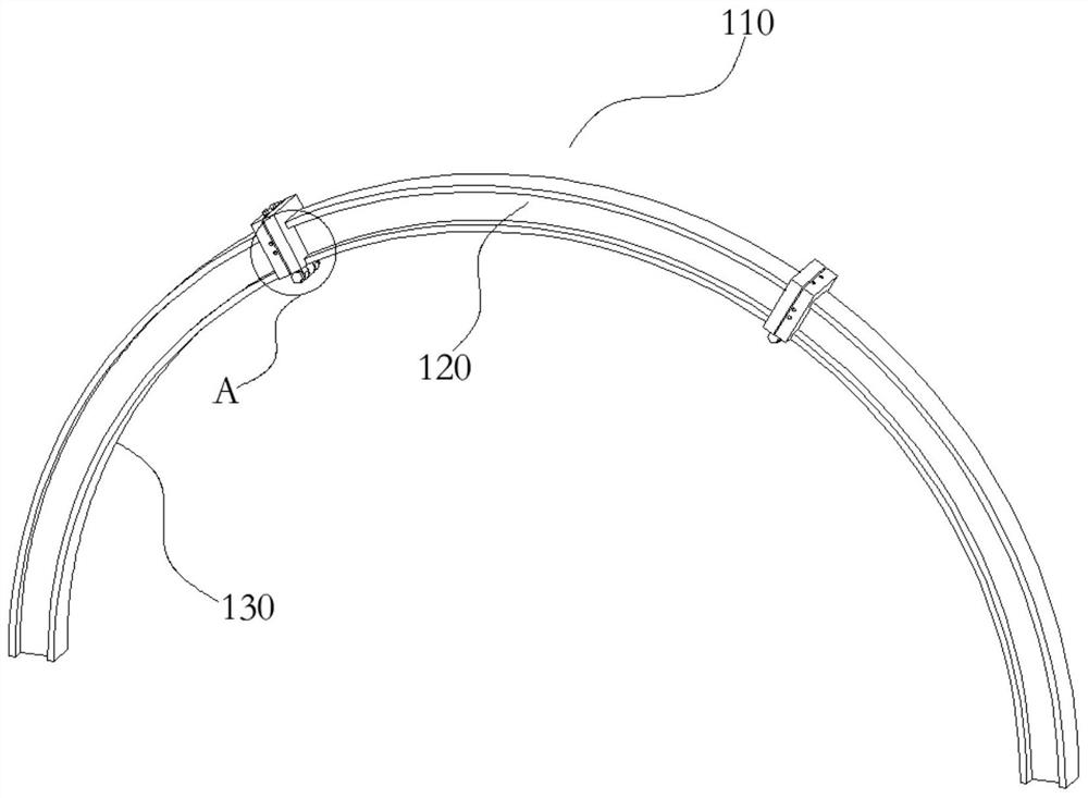 Multi-truss prefabricated folding lagging jack and erection method thereof