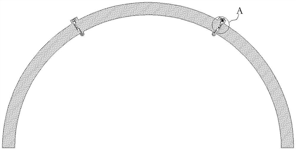 Multi-truss prefabricated folding lagging jack and erection method thereof