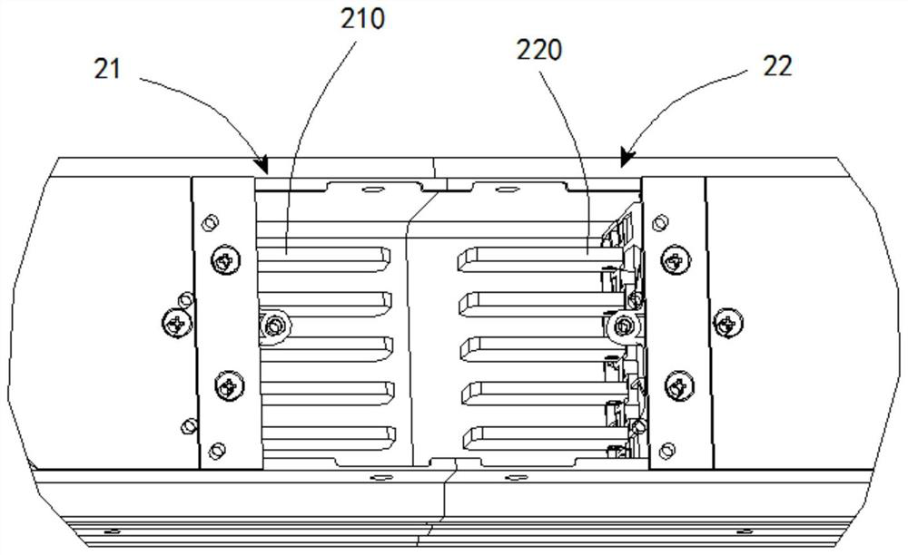 Bus duct connector and power supply equipment