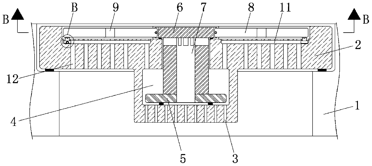 Automatic drainage type sewage well lid preventing water accumulation