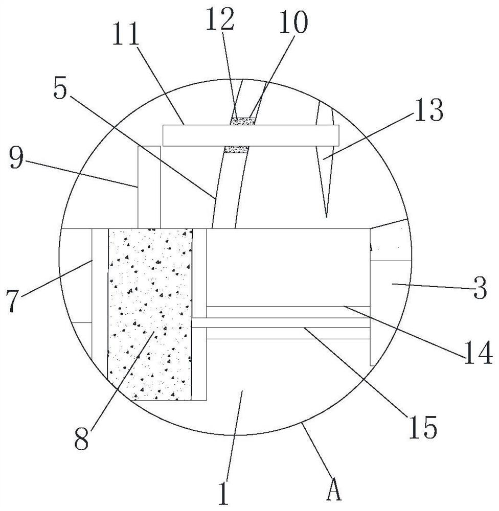 LED packaging structure with uniform light source heat distribution