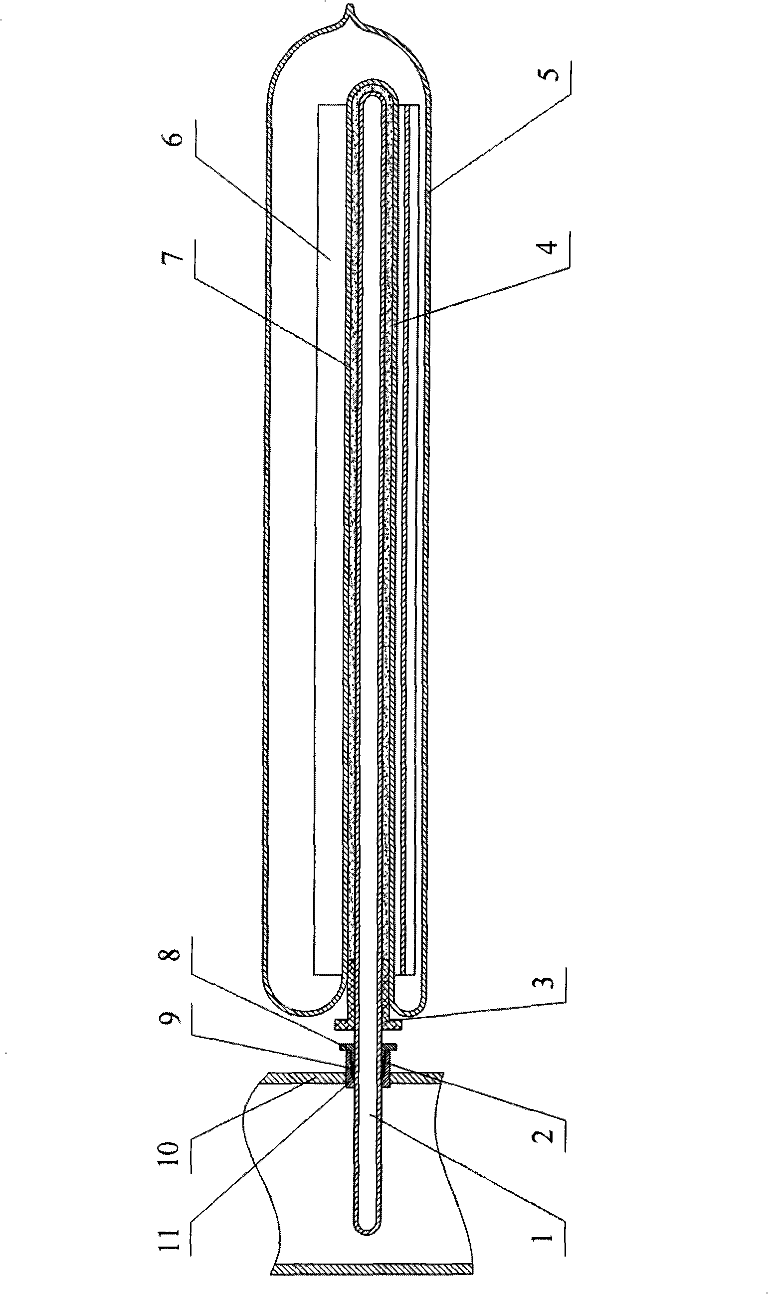 Pressure type internal concentrating heat pipe collector