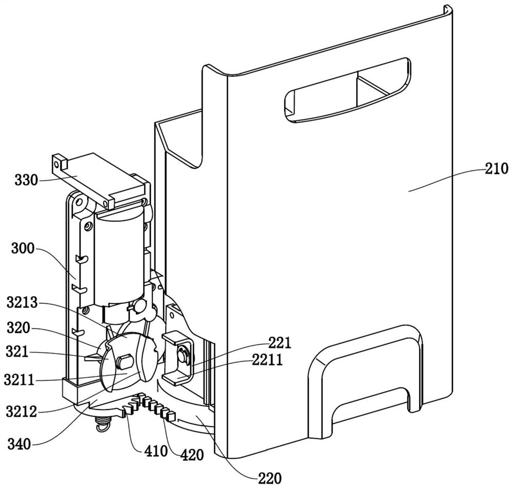 Door ice device and refrigerator with same