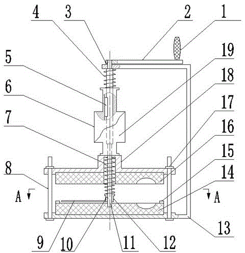 Rapid hand-cranking egg cutting device